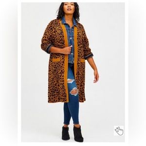 Torrid size 0 leopard open front longline cardigan sweater with pockets animal
